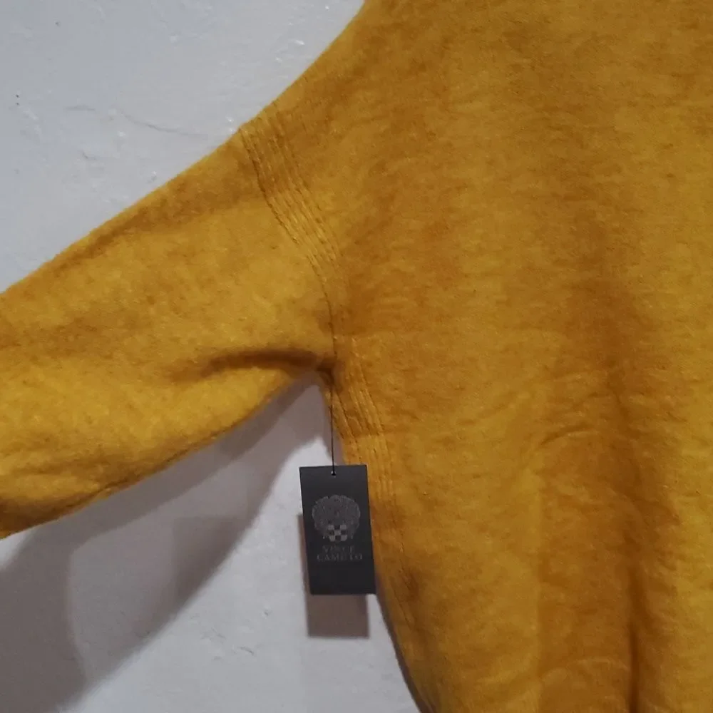 Vince Camuto Coz Season Crew Neck Sweater In Amber Size XS